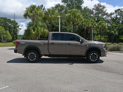 Used 2024 Nissan Titan PRO-4X AWD/4WD image 2