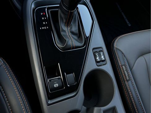 Used 2024 Subaru Crosstrek 2.5i Limited w/ Crosstrek Mirror Package image 16