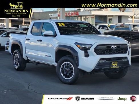 Used 2024 Toyota Tacoma TRD Off-Road image 1