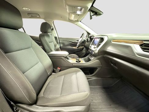 Used 2021 GMC Acadia SLE w/ LPO, Floor Liner Package image 28