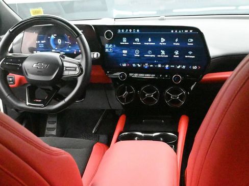 Used 2025 Chevrolet Blazer EV RS w/ Super Cruise Package AWD/4WD image 14