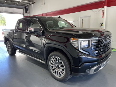 New 2026 GMC Sierra 1500 Denali Ultimate AWD/4WD image 3