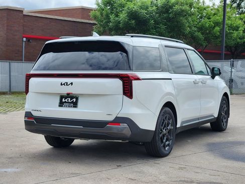 New 2026 Kia Carnival SX Prestige FWD image 4