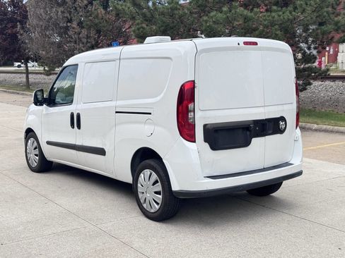 Used 2019 RAM ProMaster City Tradesman SLT image 3