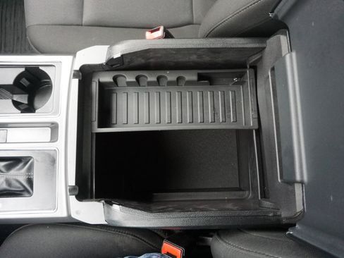 Used 2018 Ford F150 XLT w/ Equipment Group 302A Luxury AWD/4WD image 22