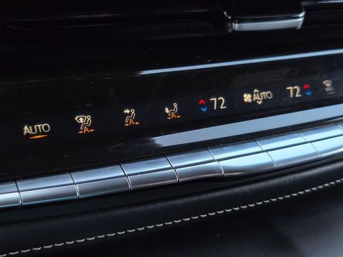 Used 2023 Cadillac Escalade Sport Platinum w/ LPO, ONYX Package image 22