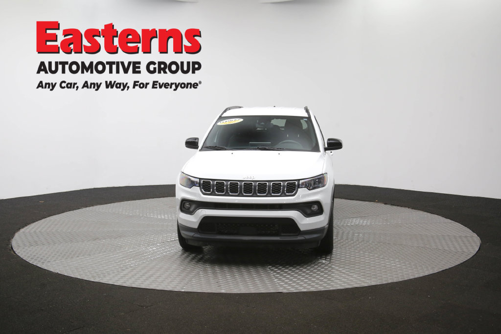 Used 2024 Jeep Compass Latitude AWD/4WD image 50