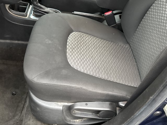 Used 2010 Chevrolet HHR LS FWD image 12