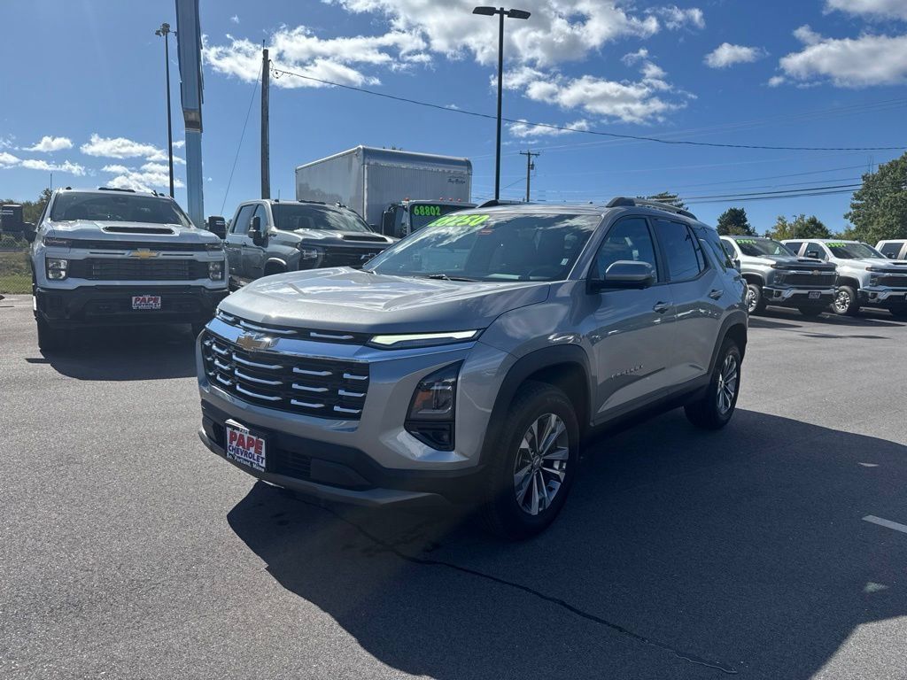 Used 2025 Chevrolet Equinox LT w/ Convenience Package II AWD/4WD image 10