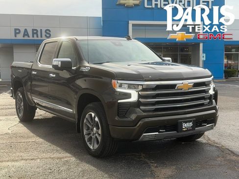 Used 2023 Chevrolet Silverado 1500 High Country w/ Technology Package AWD/4WD image 1