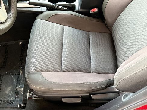 Used 2017 Toyota Corolla LE image 16