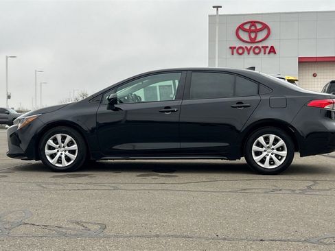 Certified 2025 Toyota Corolla LE image 9