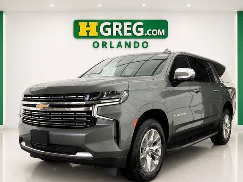 Used 2023 Chevrolet Suburban Premier AWD/4WD image 4