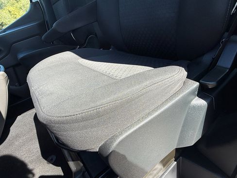 Used 2022 Ford Transit 350 XLT image 17