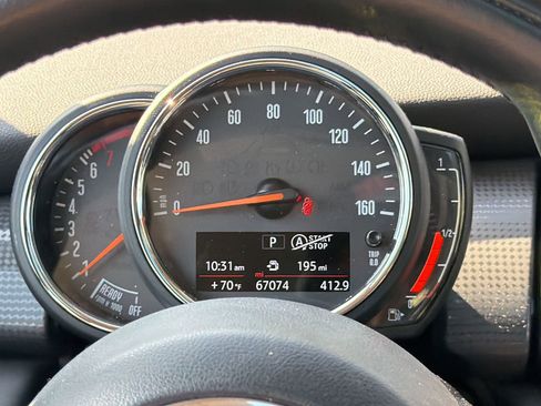 Used 2020 MINI Cooper 2-Door Hardtop w/ Premium Package image 16