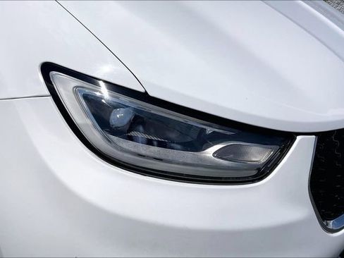 Used 2023 Chrysler Pacifica Touring-L FWD image 27