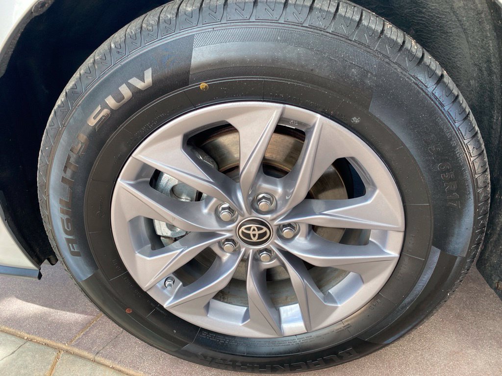 Used 2023 Toyota Sienna XLE FWD image 35