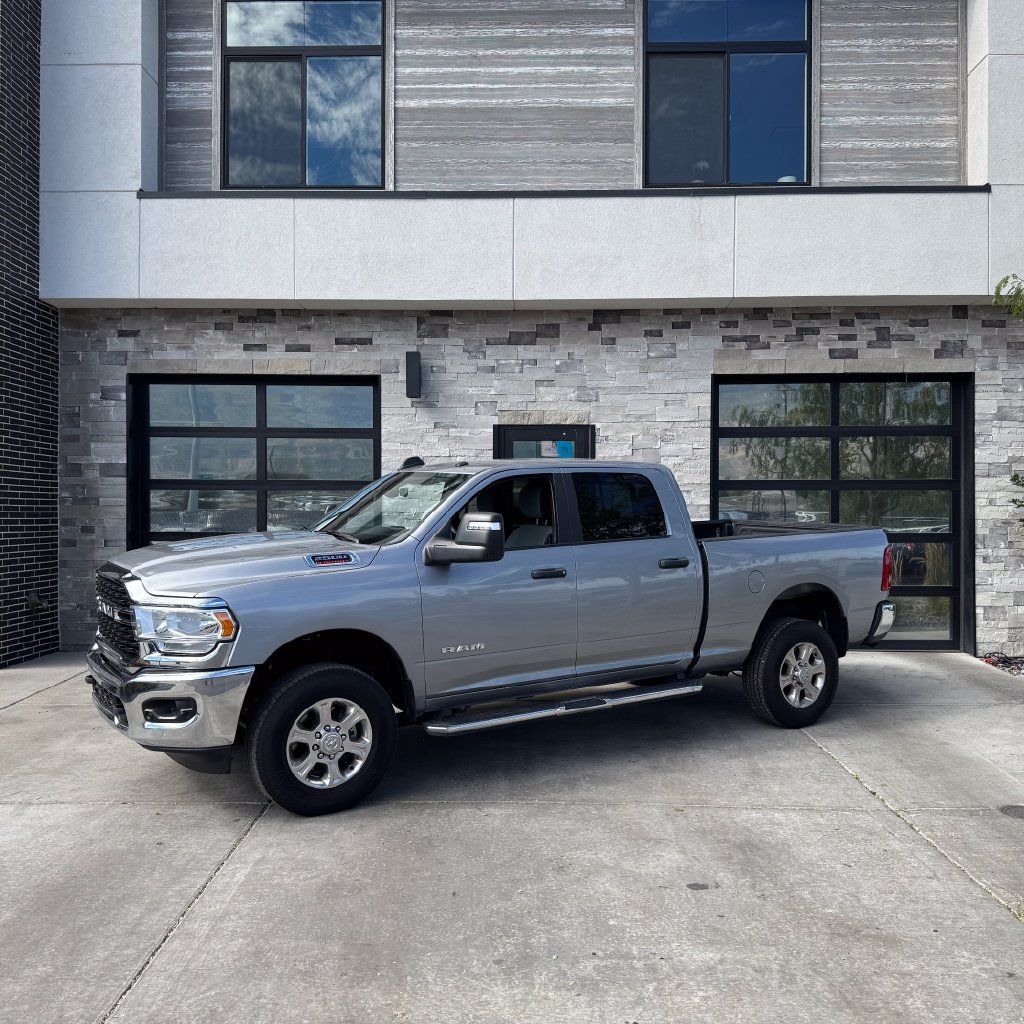 Used 2024 RAM 2500 Big Horn w/ Level 2 Equipment Group AWD/4WD image 7