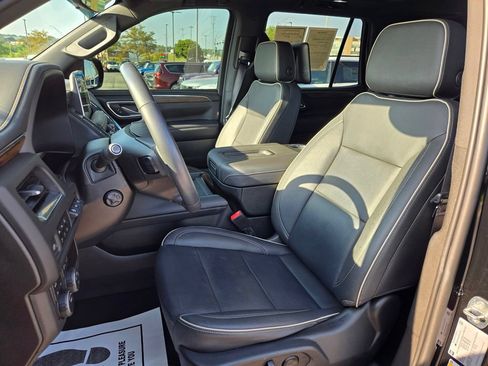 Used 2023 Chevrolet Tahoe Premier AWD/4WD image 18