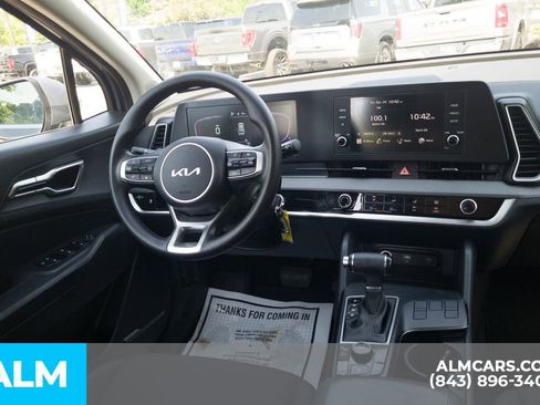 Used 2025 Kia Sportage LX FWD image 21