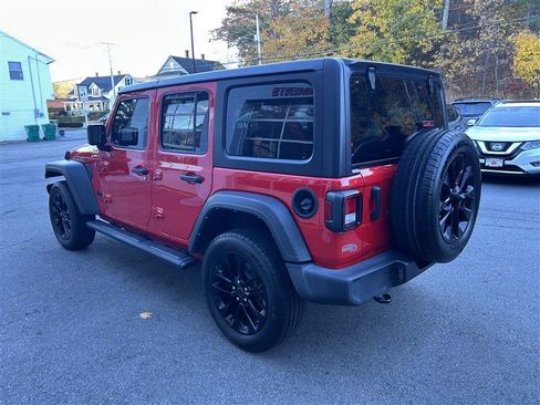 Used 2022 Jeep Wrangler Sport image 5