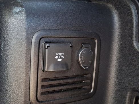 Used 2024 Toyota 4Runner TRD Off-Road Premium image 32