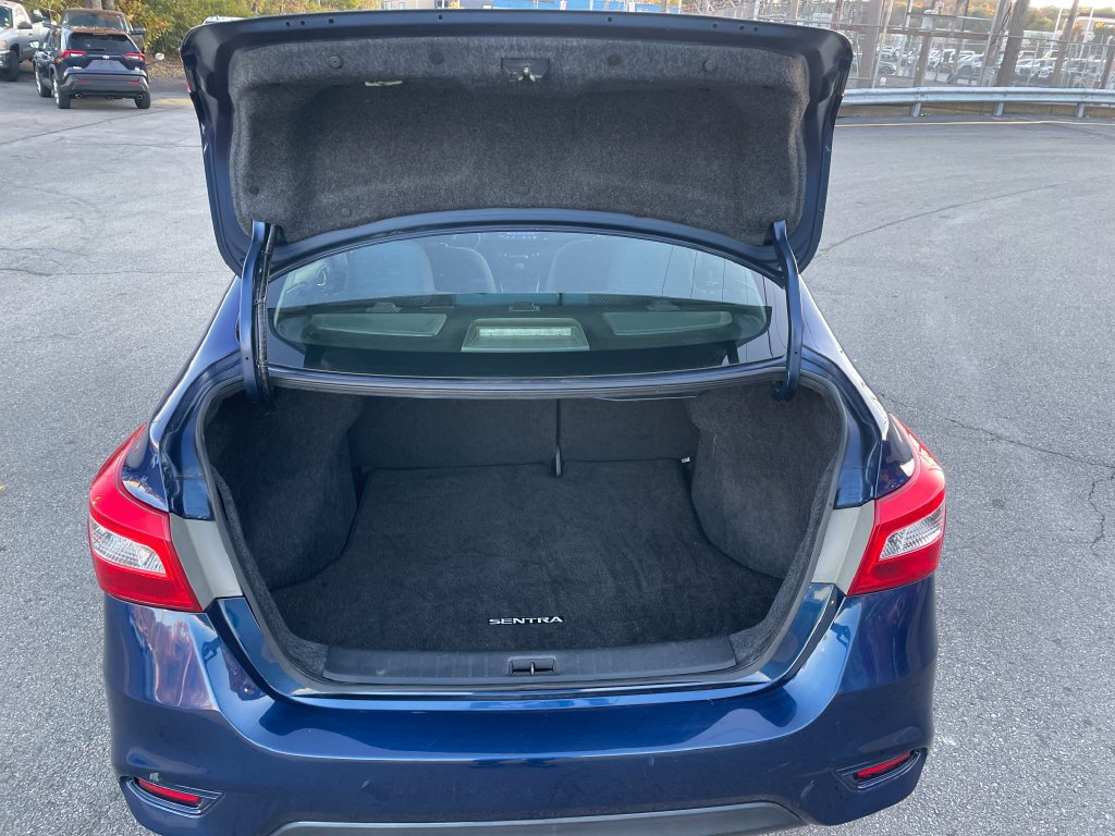 Used 2019 Nissan Sentra S FWD image 13