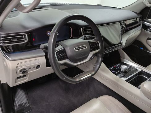 Used 2023 Jeep Grand Wagoneer 4WD image 9