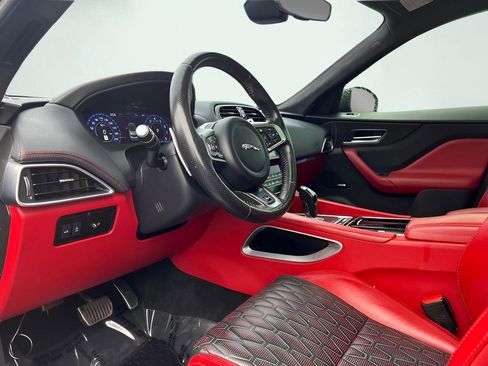 Used 2019 Jaguar F-PACE SVR AWD/4WD image 65