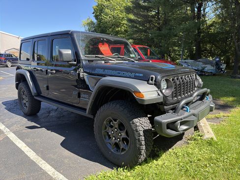 Used 2023 Jeep Wrangler Unlimited Rubicon 4xe AWD/4WD image 1