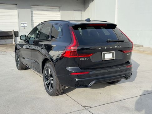 Used 2026 Volvo XC60 B5 Plus w/ Climate Package AWD/4WD image 3