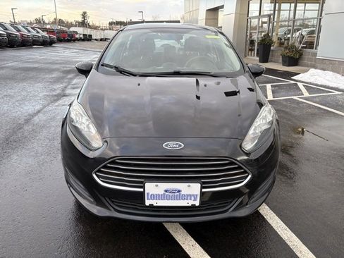 Used 2018 Ford Fiesta SE image 8