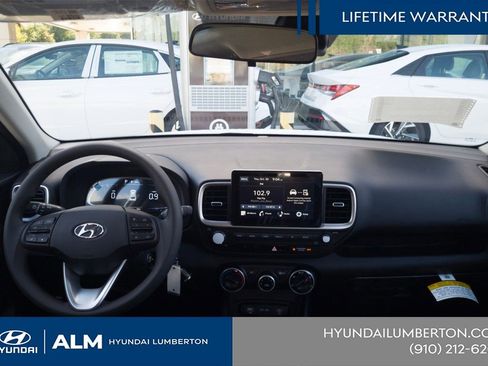 New 2026 Hyundai Venue SE FWD image 20