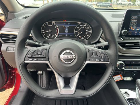 New 2025 Nissan Altima 2.5 SV image 21