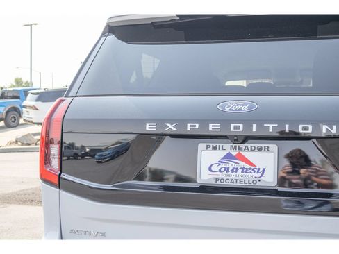 Used 2025 Ford Expedition Max Active AWD/4WD image 32