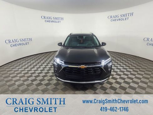 Used 2024 Chevrolet Trax LT FWD image 8
