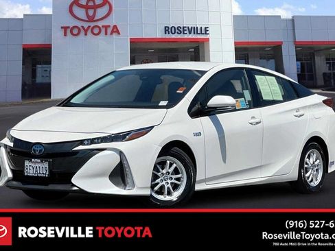 Used 2018 Toyota Prius Prime Premium FWD image 1