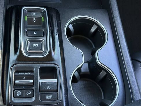 Used 2024 Honda Pilot Touring image 25