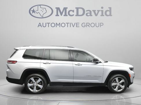 Used 2021 Jeep Grand Cherokee L Limited AWD/4WD image 9
