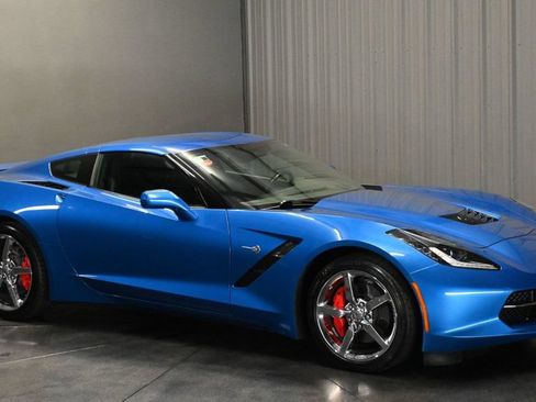 Used 2015 Chevrolet Corvette Stingray Coupe w/ 2LT Preferred Equipment Group RWD image 3