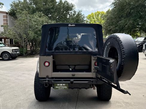 Used 2006 Jeep Wrangler Sport w/ 30" Tire & Wheel Group AWD/4WD image 13