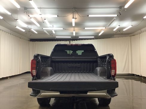 New 2026 GMC Sierra 1500 SLE image 8