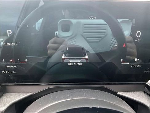 Certified 2025 Nissan Kicks SR AWD/4WD image 12
