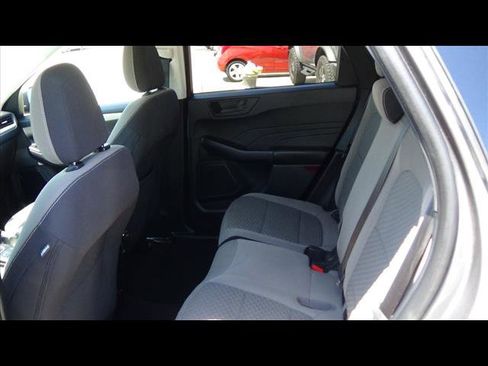 Used 2022 Ford Escape SE image 13