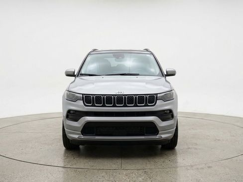 Used 2025 Jeep Compass Limited AWD/4WD image 2