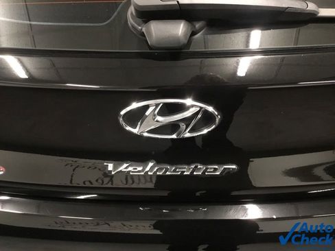 Used 2019 Hyundai Veloster N N w/ Performance Package image 10