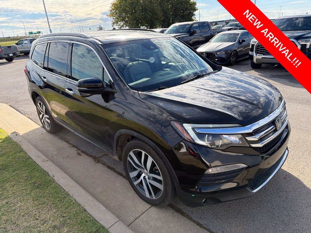 Used 2017 Honda Pilot Touring image 3