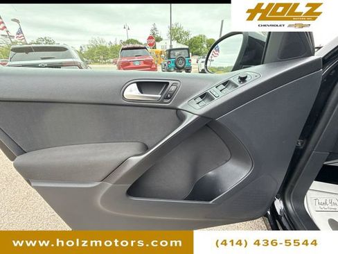 Used 2013 Volkswagen Tiguan S AWD/4WD image 20