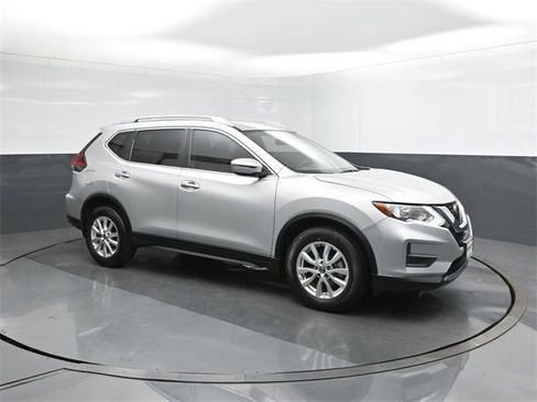 Used 2020 Nissan Rogue SV image 17