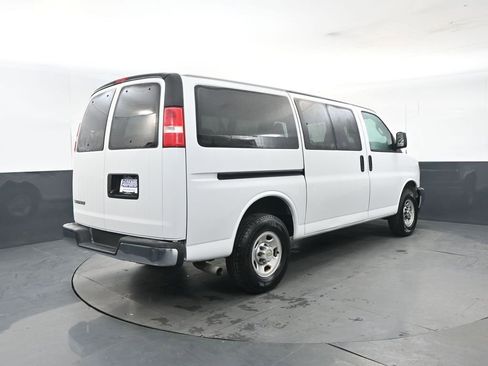 Used 2019 Chevrolet Express 3500 LT w/ LT Preferred Equipment Group image 5